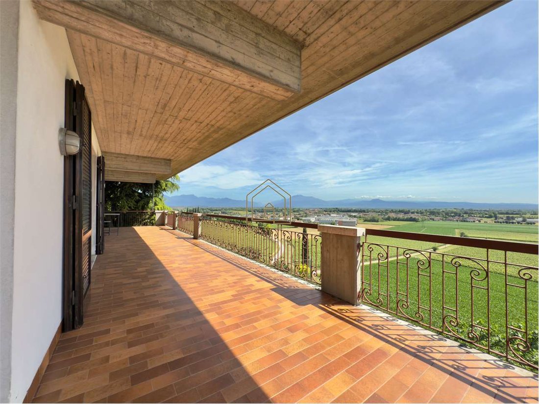 Villa in Entroterra, Desenzano del Garda, Lombardy 3 - 15746994