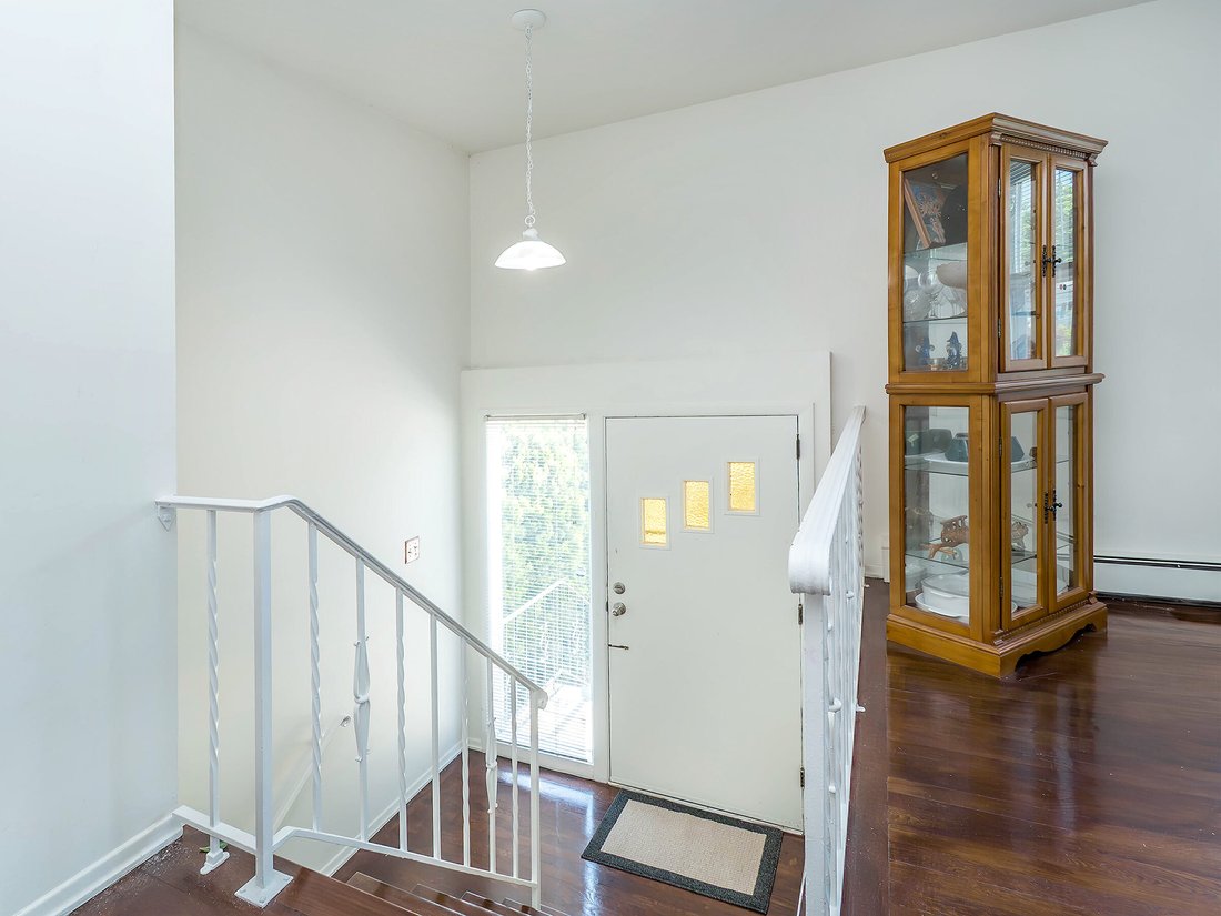 House in Port Washington, New York, United States 3 - 15745902
