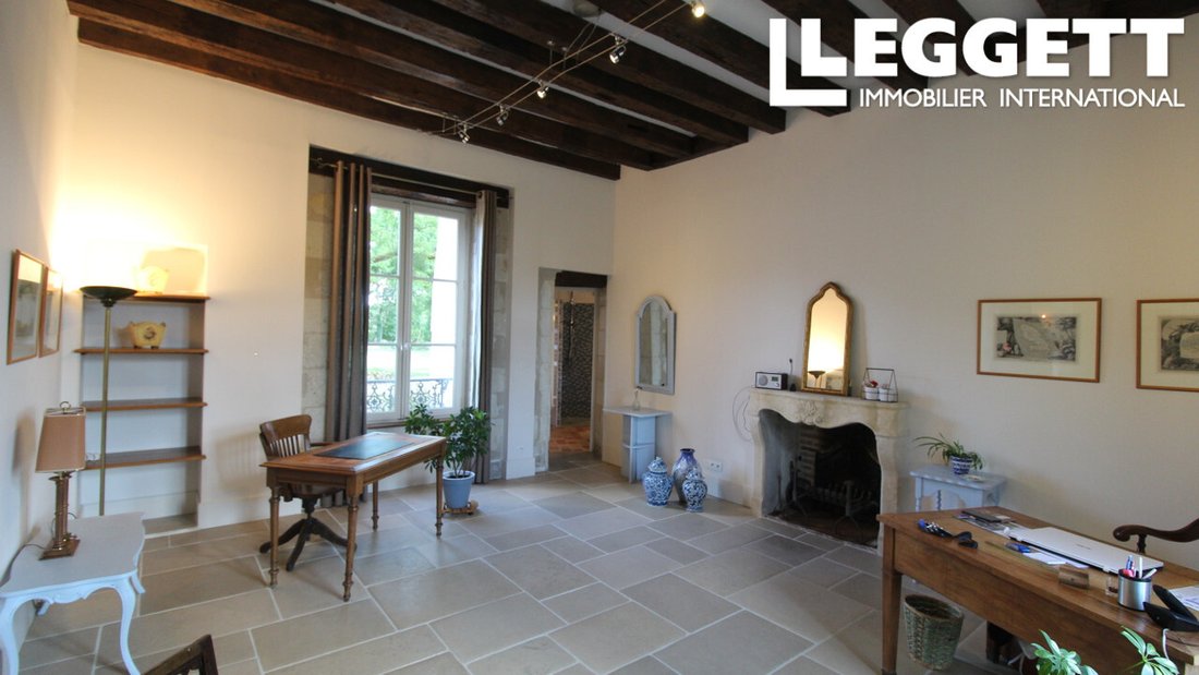 Château des Rêves Éternels – A Timeless 18th-Century Masterpiece in Loire’s Golden Light