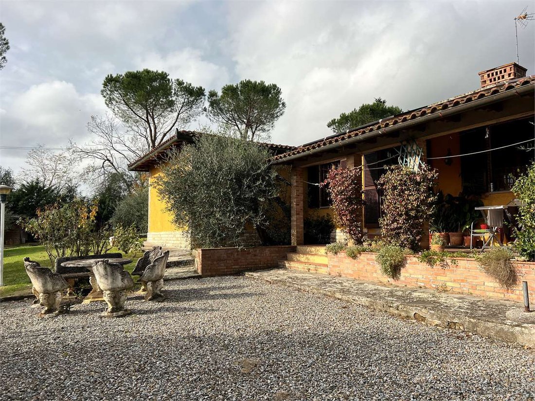 Estate in Castelnuovo Berardenga, Tuscany, Italy 4 - 15746995