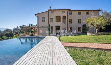 Villa in Lucca, Tuscany, Italy 1