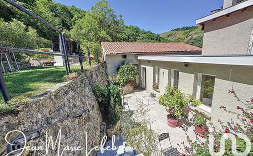 House in Condrieu, Auvergne-Rhône-Alpes, France 1