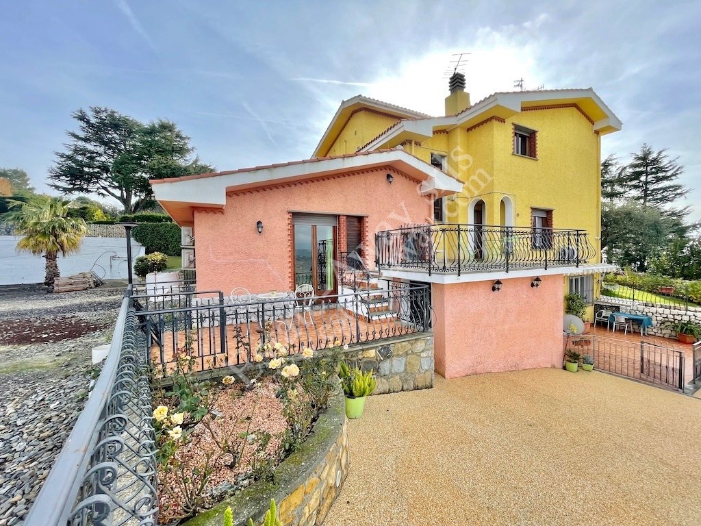 Villa in Bordighera, Liguria, Italy 5 - 15748783