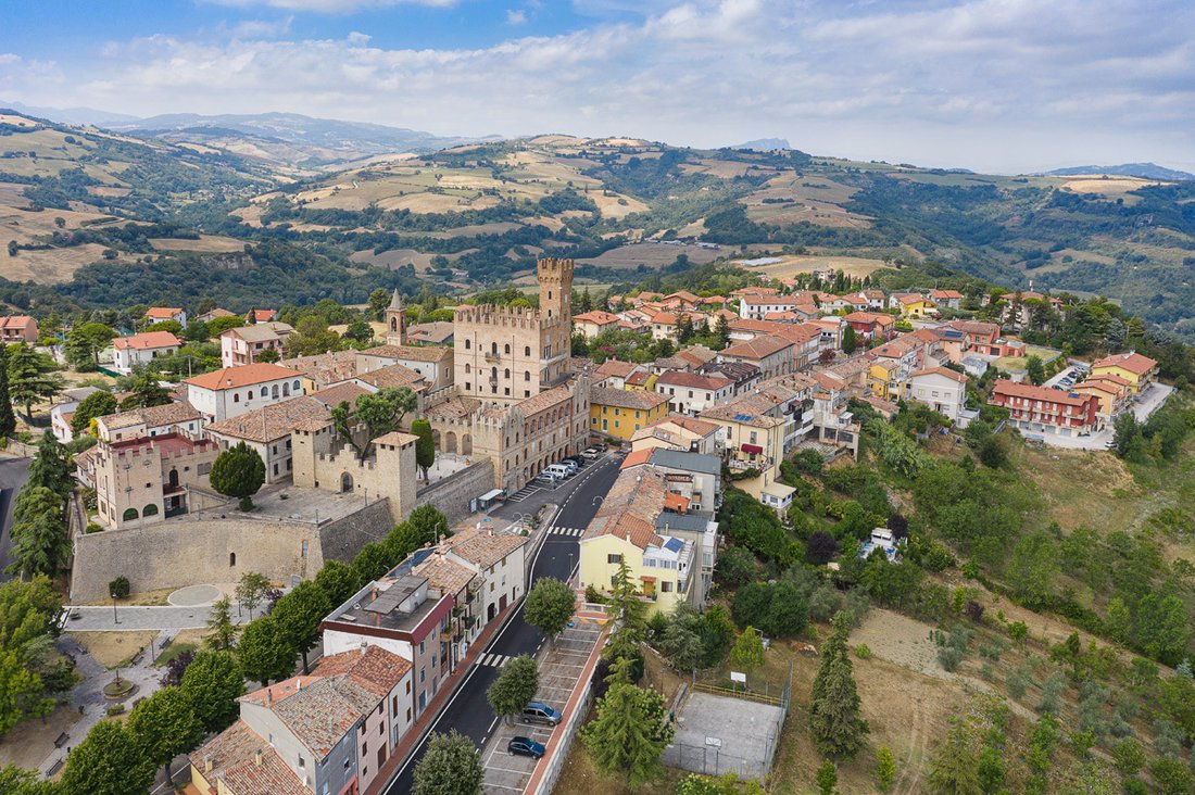 A Crown of Stone: The Malatesta Legacy in Le Marche’s Golden Hills