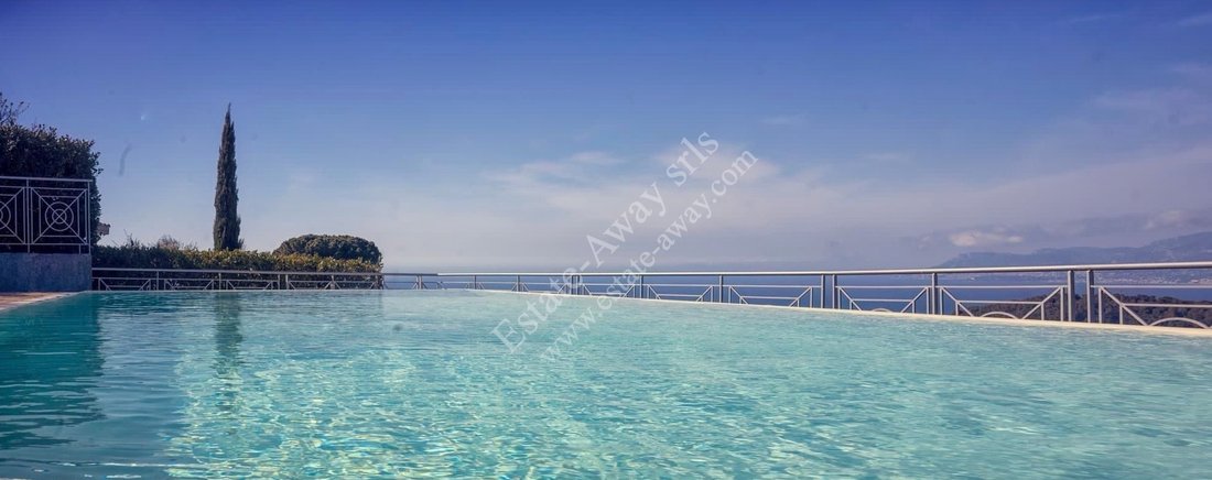 Villa in Bordighera, Liguria, Italy 3 - 15748783