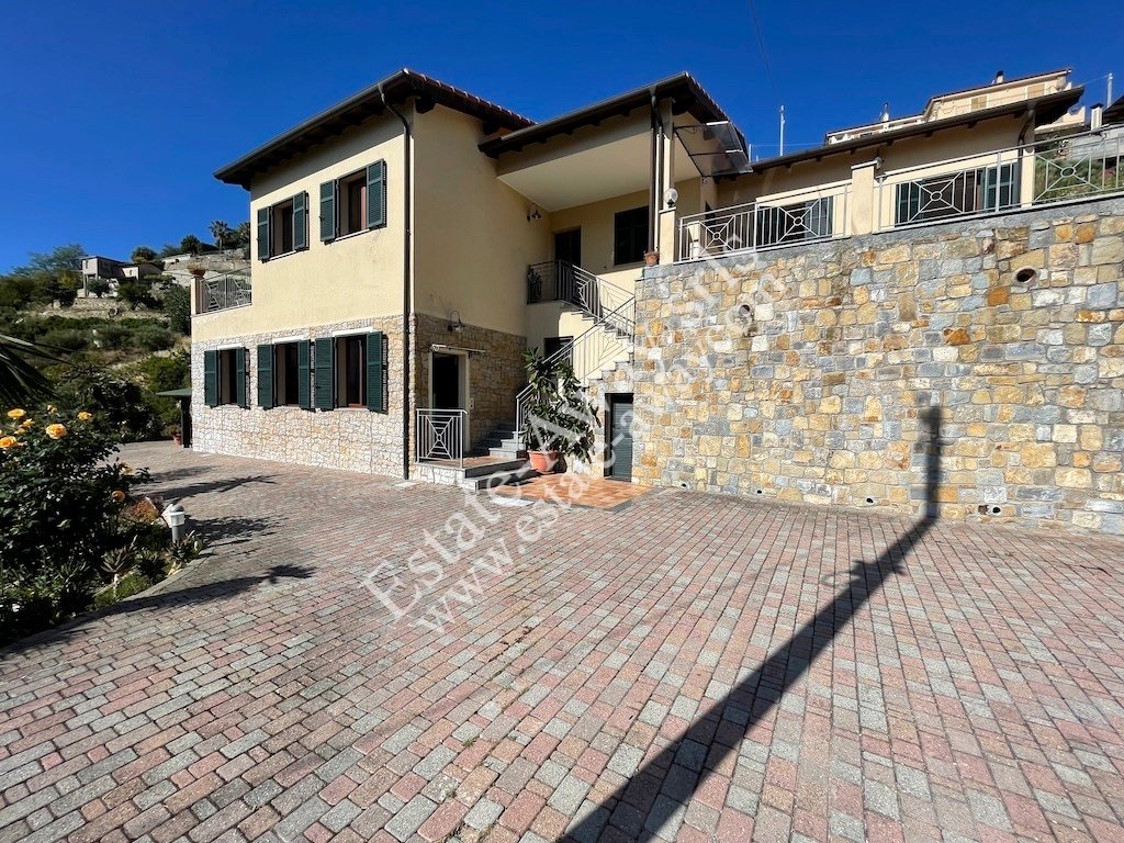 Villa in Bordighera, Liguria, Italy 4 - 15748499