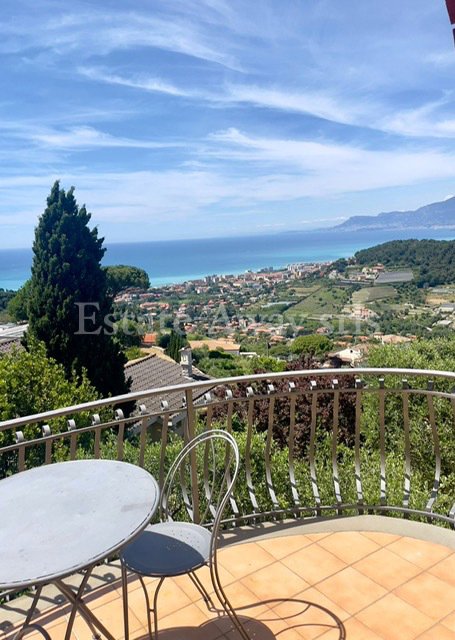 Villa in Bordighera, Liguria, Italy 2 - 15748783