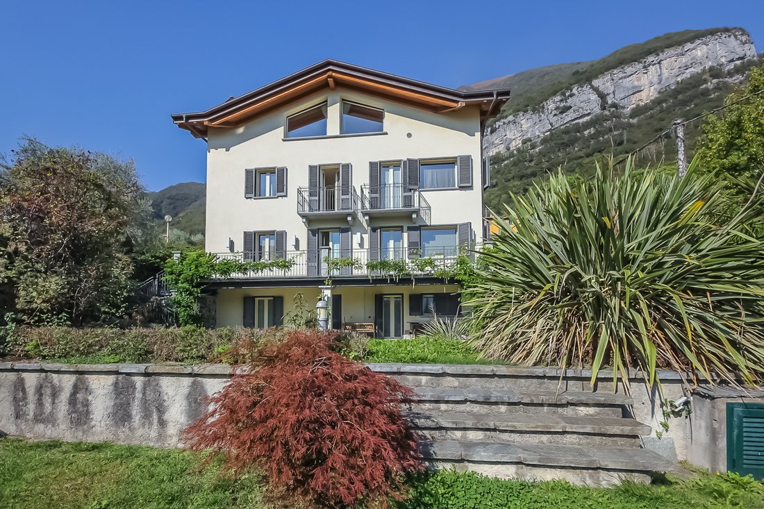 Villa in Tremezzina, Lombardy, Italy 1 - 12223245