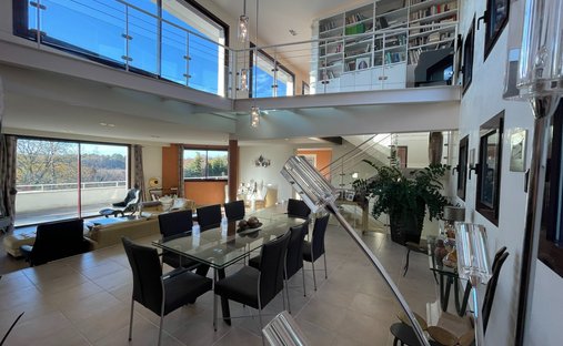 House in Beaulieu, Perigueux, France 1