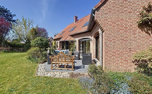 House in Toufflers, Hauts-de-France, France 1