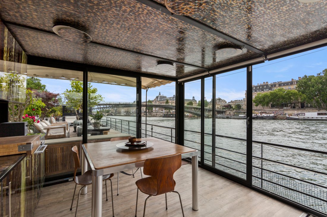Apartment in Triangle d'Or, Paris 8e Arrondissement, Paris 2 - 15750217
