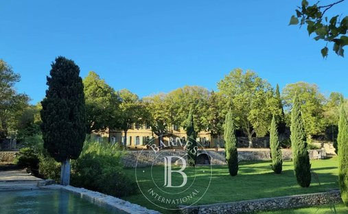 Occitanie Exceptional Property Of Approximately 307 Hectares