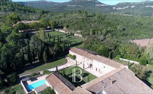 Occitanie Exceptional Property Of Approximately 307 Hectares