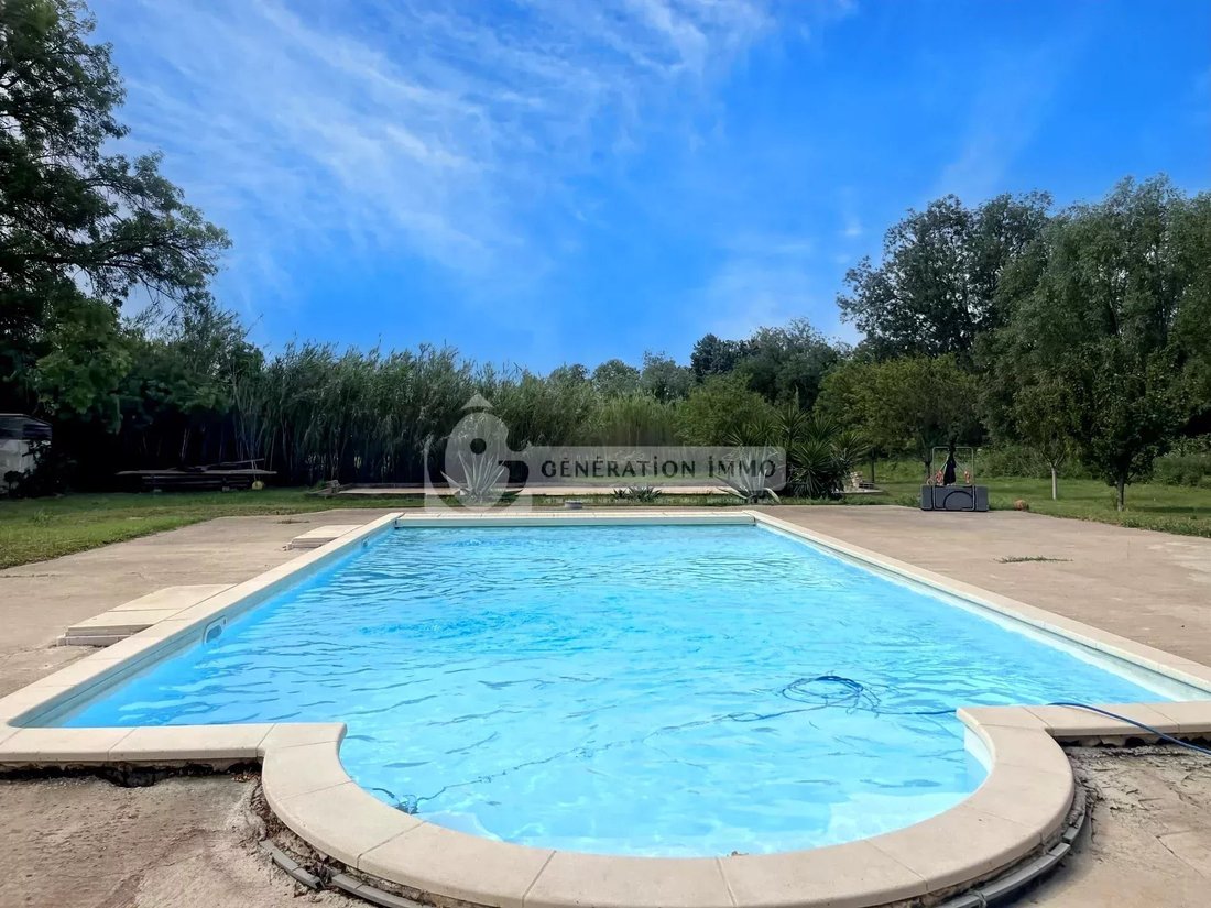 Country House in Arles, Provence-Alpes-Côte d'Azur, France 4 - 15195550