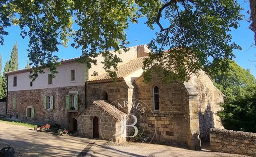 Occitanie Exceptional Property Of Approximately 307 Hectares