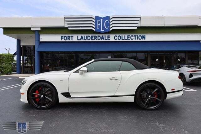Cabriolet in Pompano Beach, FL, United States 3 - 15753097