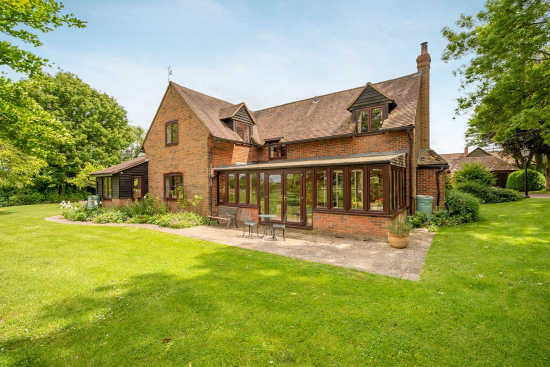 House in Horsenden, Princes Risborough, England 3 - 15753052