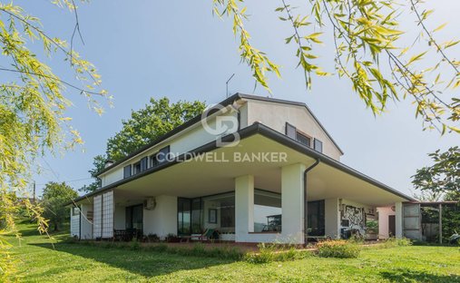 Castle for Sale in San Clemente, Tuscany, Italy