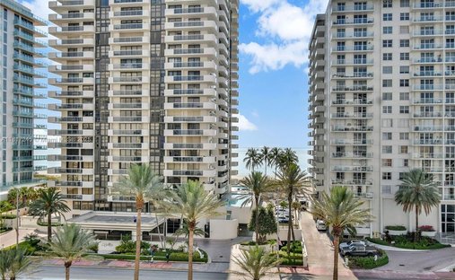 Condo in Miami Beach, Florida, United States 1
