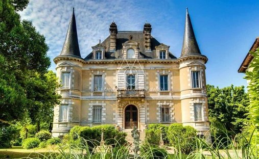 Castle for Sale in Habas, Nouvelle-Aquitaine, France