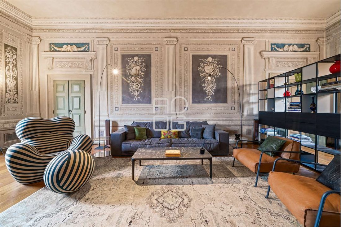 Apartment in Historic Center, Lonato del Garda, Lombardy 2 - 15753008