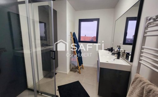 Castle for Sale in Saint-Valery-sur-Somme, Hauts-de-France, France