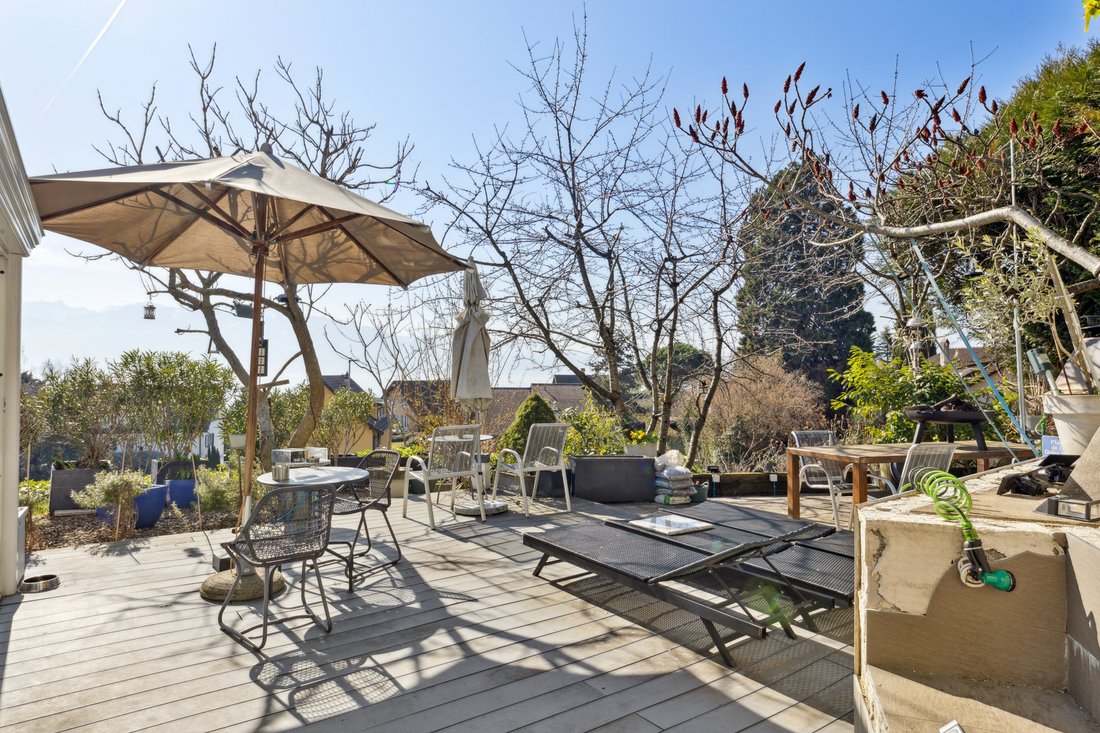 Beautiful Apartment At La Conversion With Lake View.