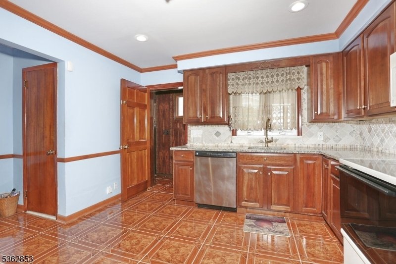 House in Maplewood, New Jersey, United States 4 - 15754821