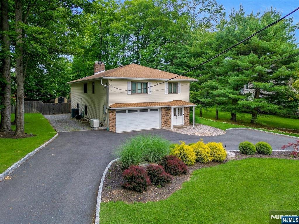 House in Saddle River, New Jersey, United States 4 - 15751910