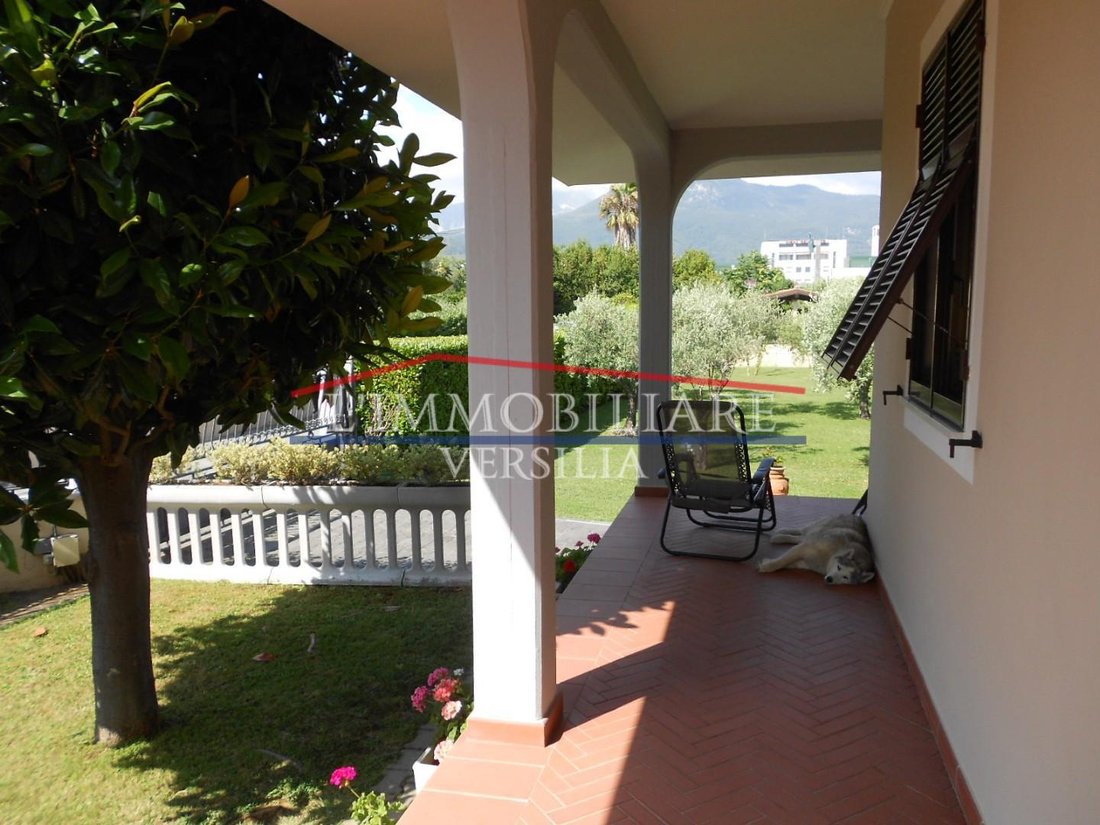 Villa in Marina di Massa Centro, Massa, Italy 5 - 15753138