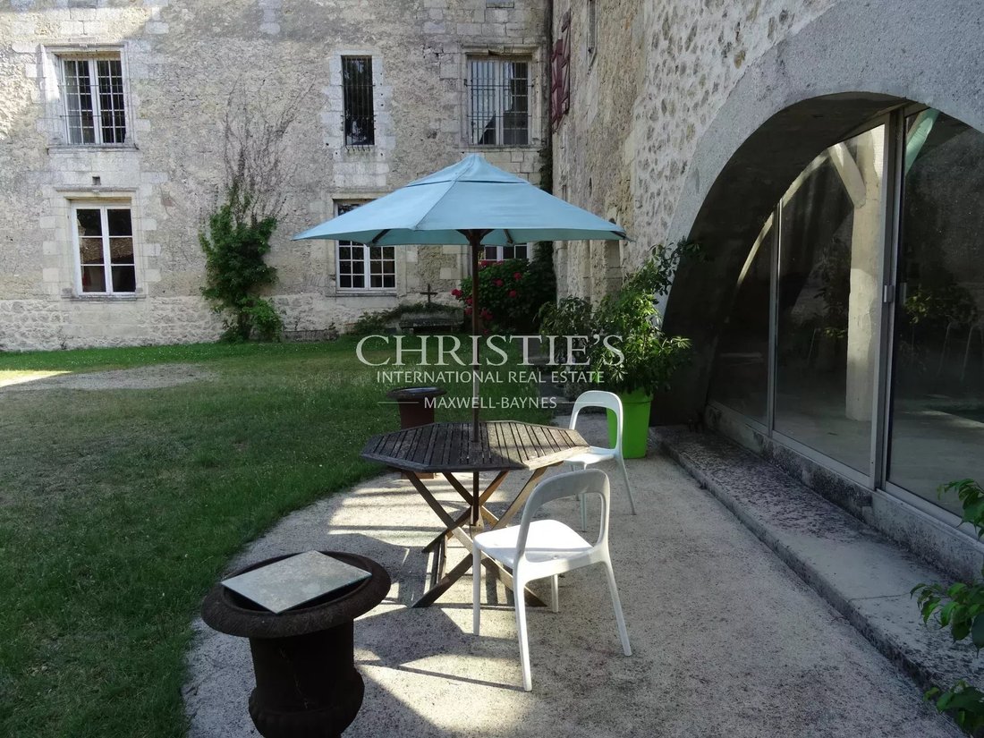 Castle in Villenave-d'Ornon, Nouvelle-Aquitaine, France 5 - 15750392