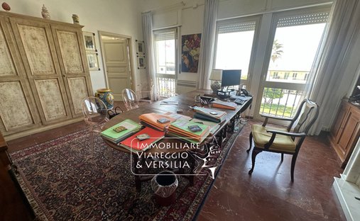 Apartment in Lungomare, Viareggio, Tuscany 1