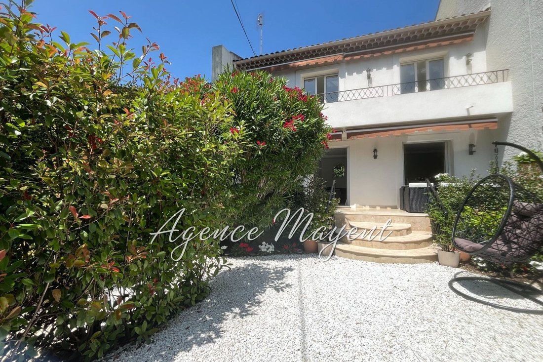 Villa in Cannes, Provence-Alpes-Côte d'Azur, France 1 - 15753242