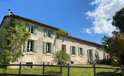 Haus in Saint-Romain, Neu-Aquitanien, Frankreich 1