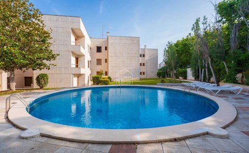 Wohnung in Mao, Balearische Inseln, Spanien 1
