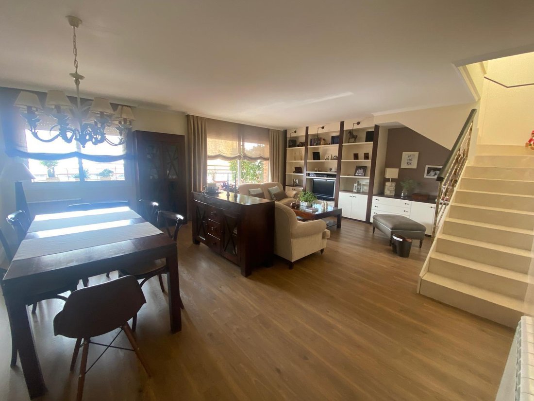 Penthouse in Tiana, Catalonia, Spain 4 - 15754329
