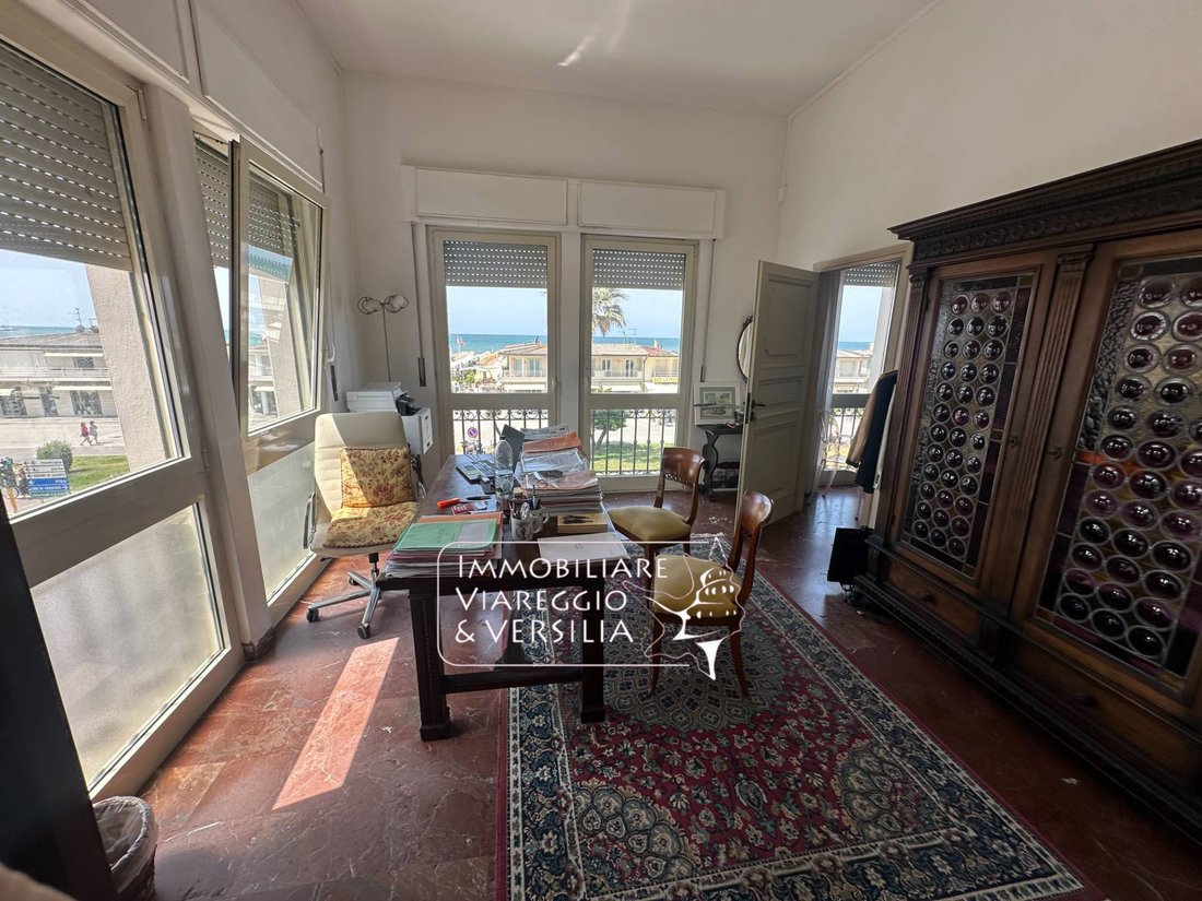 Apartment in Lungomare, Viareggio, Tuscany 4 - 15753628