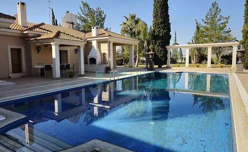 Haus in Latsia, Nicosia, Zypern 1