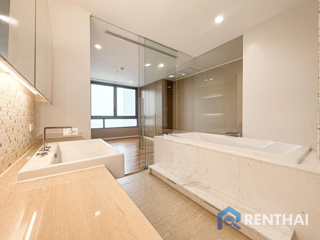 Apartment in Pattaya City, Chon Buri, Thailand 3 - 15751478