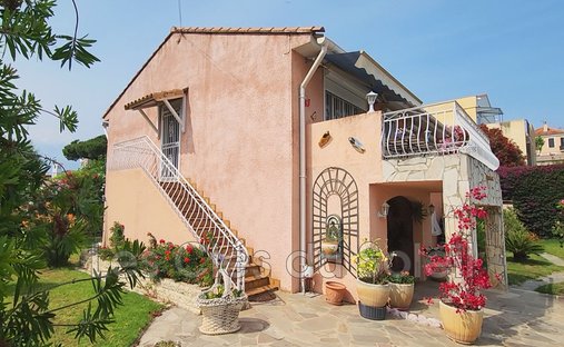 Villa en La Londe-les-Maures, Provenza-Alpes-Costa Azul, Francia 1