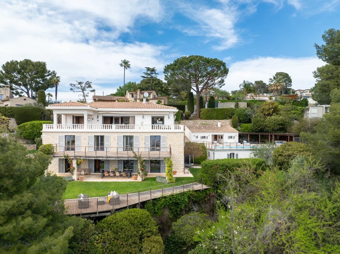 Villa in Cannes, Provence-Alpes-Côte d'Azur, France 3 - 15751827