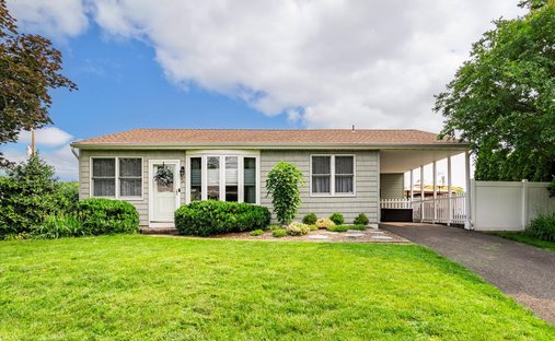 House in Hazlet, New Jersey, United States 1