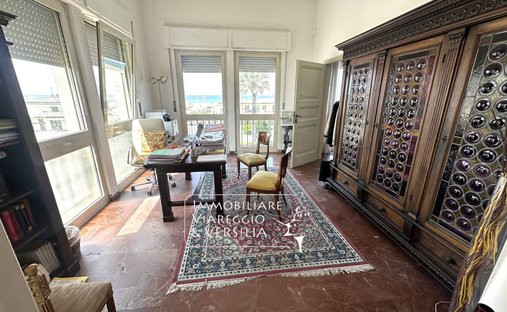 Apartment in Lungomare, Viareggio, Tuscany 1