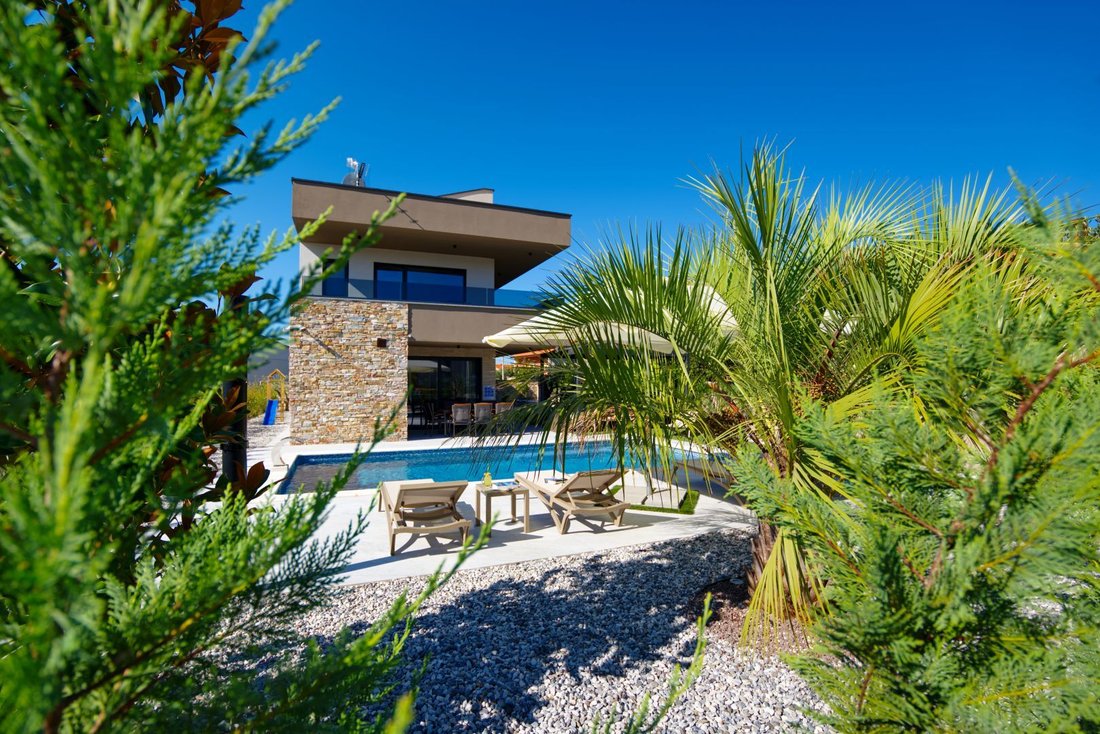Villa in Loborika, Istria County, Croatia 2 - 15752204