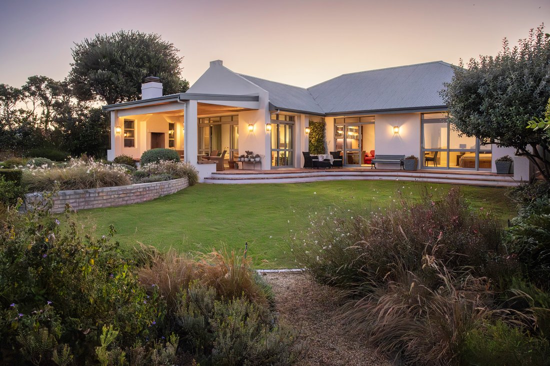 House in Overstrand Local Municipality, Western Cape, South Africa 2 - 15643267
