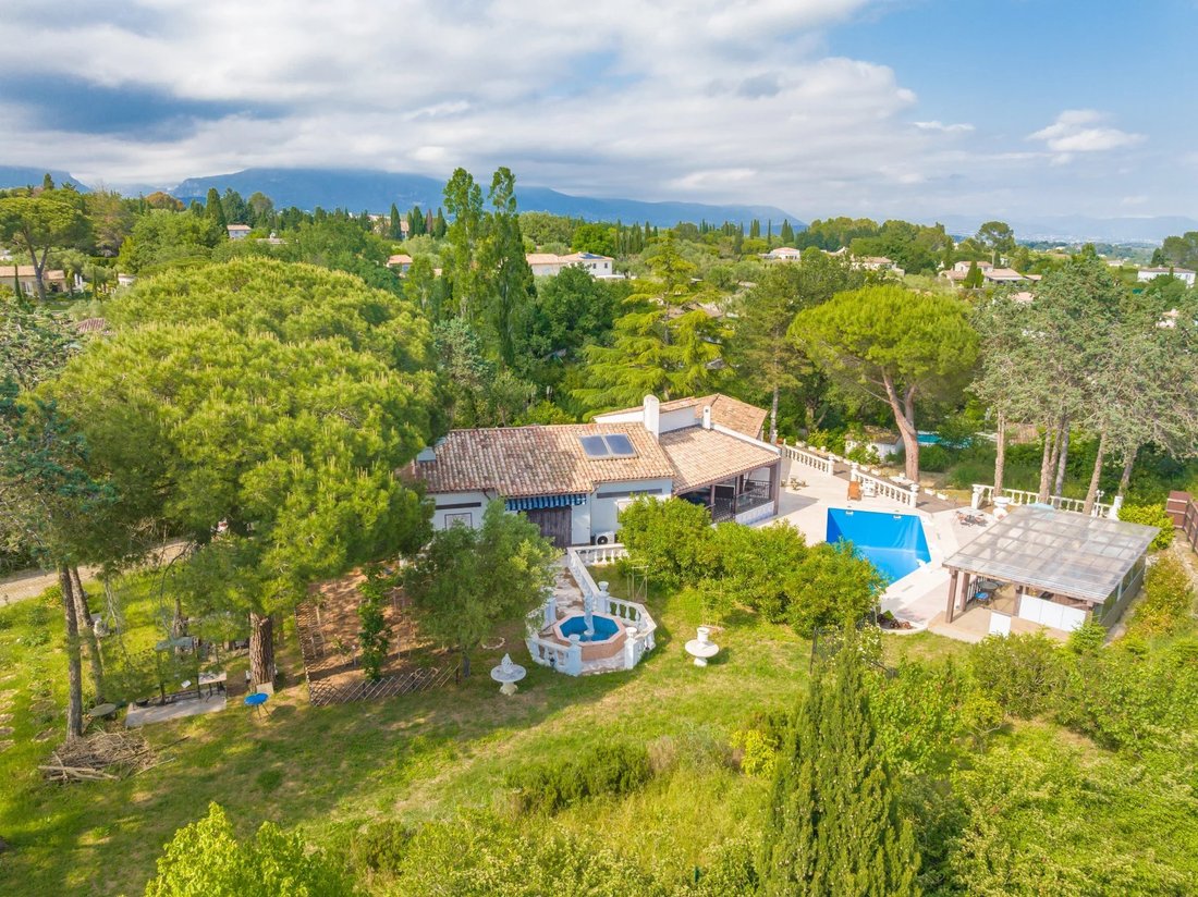 Villa in Valbonne, Provence-Alpes-Côte d'Azur, France 3 - 15751829