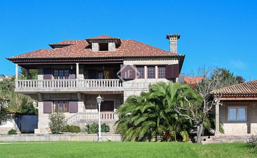House in Panxon, Nigran, Spain 1