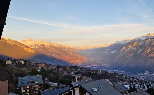 Wohnung in Crans-Montana, Wallis, Schweiz 1