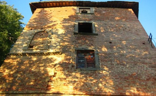 Castle for Sale in Molino d'Egola, Tuscany, Italy