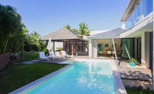 Villa in Black River, Rivière Noire District, Mauritius 1